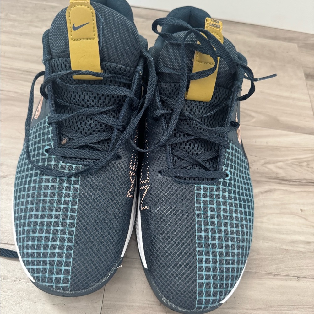 Nike Men's Navy and Yellow Athletic Shoes
